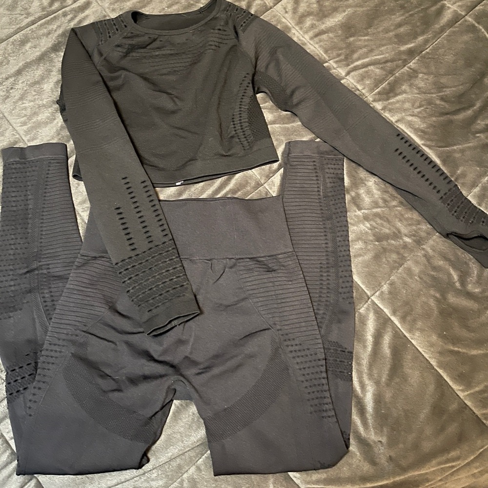 Women’s knit workout set gymshark dupe size M